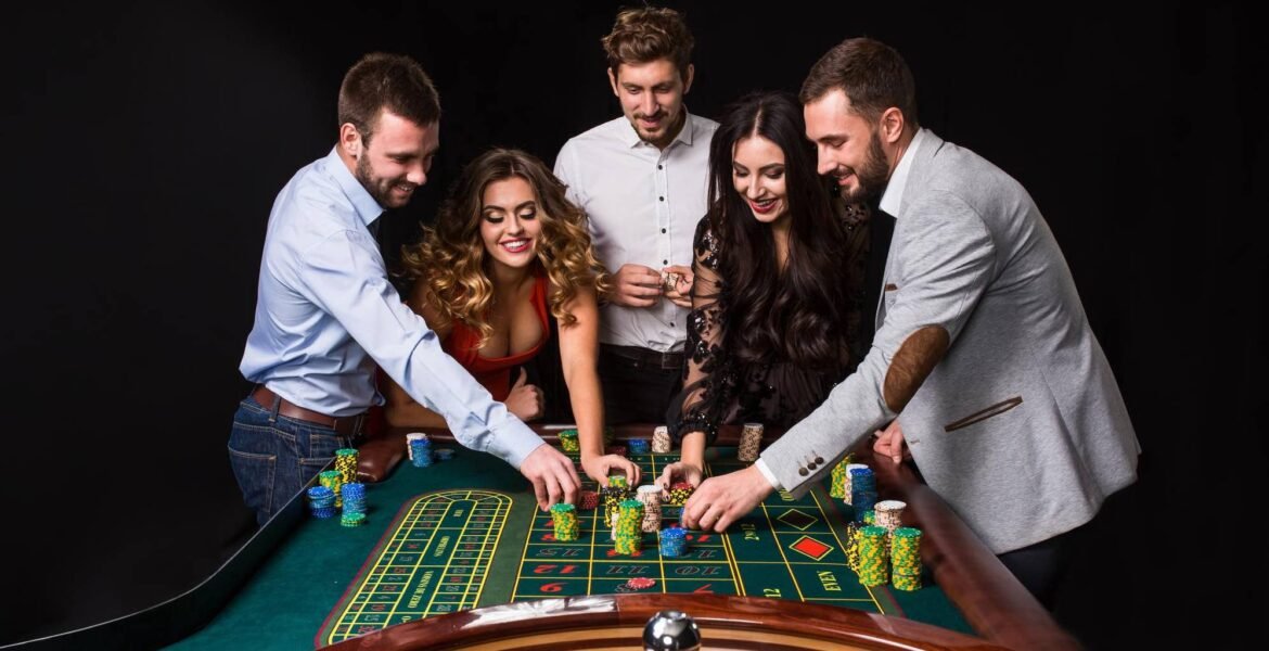 Hi Lo Game themed mobile page on 700bet apk for Bangladesh users